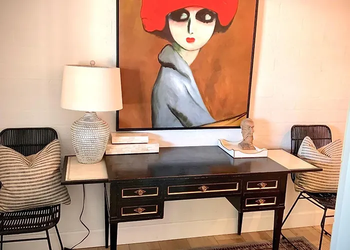 Entire Perfectly Located Gem In Old Town Scottsdale