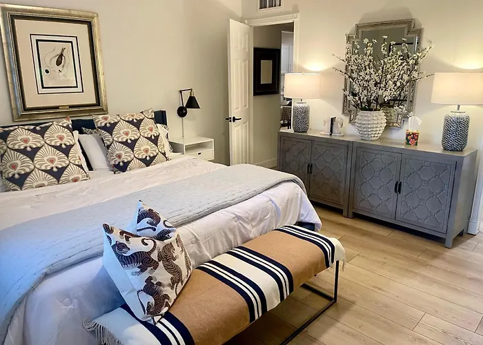 Entire Perfectly Located Gem In Old Town Holiday home *