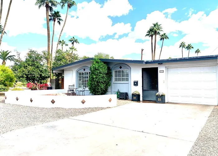 Entire Perfectly Located Gem In Old Town *